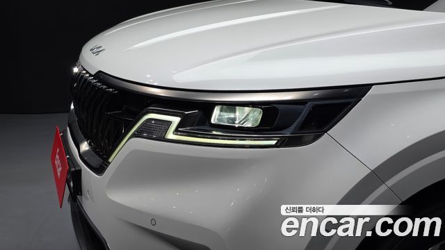 Kia Canival 2023 — photo 8