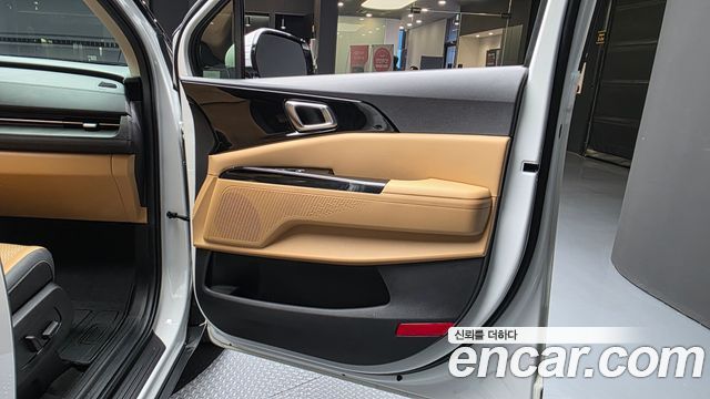 Kia Canival 2023 — photo 15