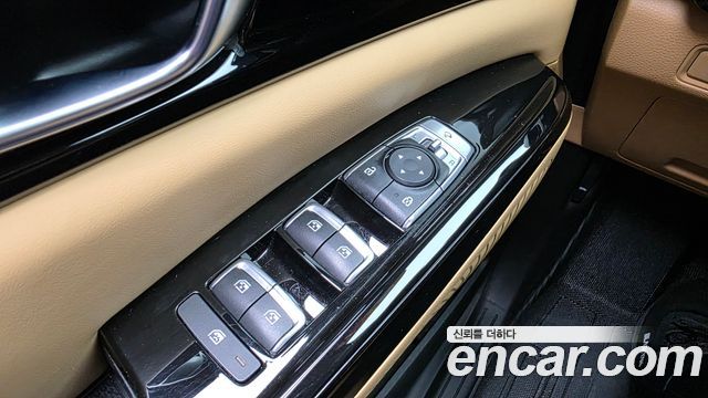 Kia Canival 2023 — photo 31