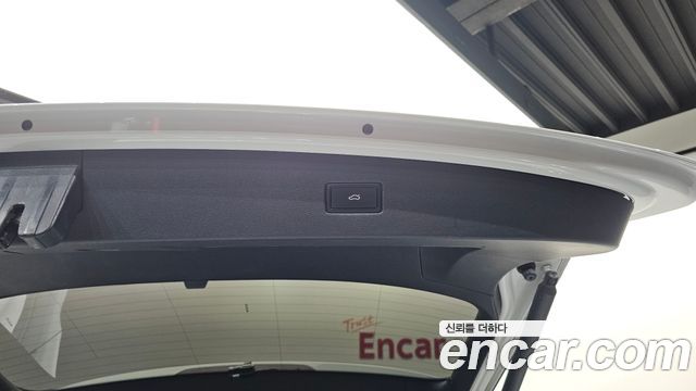 Volkswagen Tiguan 2021 — photo 20