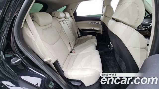 Genesis GV70 2022 — photo 17