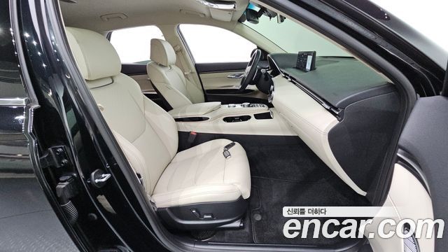 Genesis GV70 2022 — photo 18