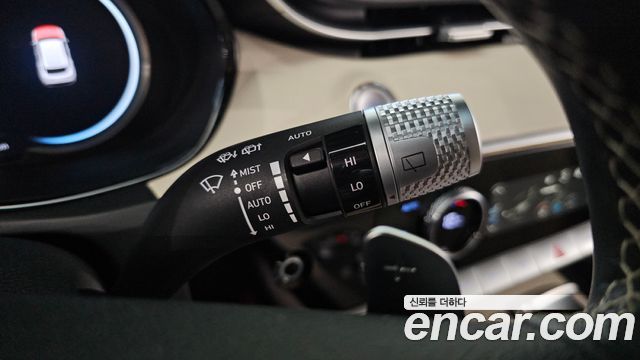 Genesis GV70 2022 — photo 27
