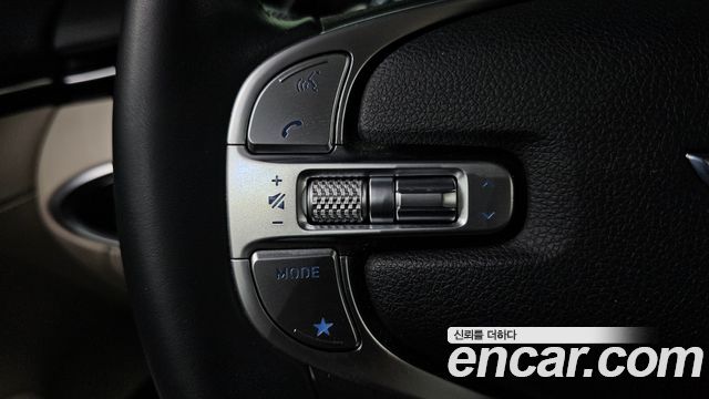 Genesis GV70 2022 — photo 28