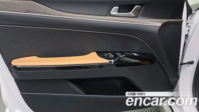 Kia K5 2023 — photo 14