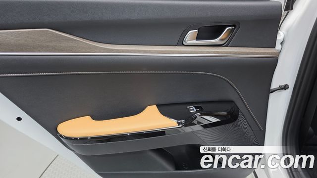 Kia K5 2023 — photo 15
