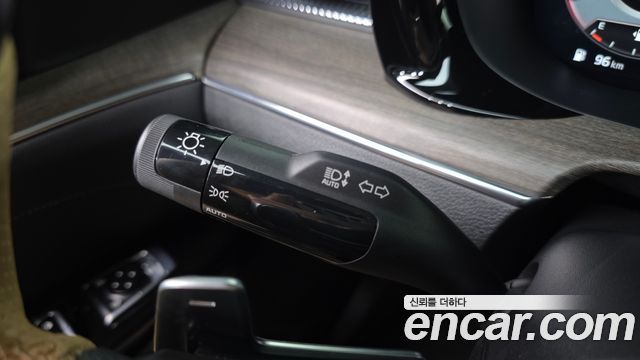 Kia K5 2023 — photo 31