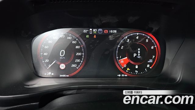Volvo XC40 2022 — photo 11