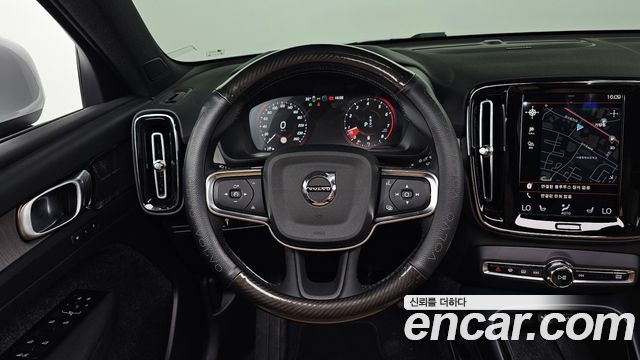 Volvo XC40 2022 — photo 19
