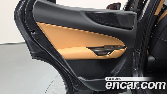 Lexus NX 2025 — photo 15