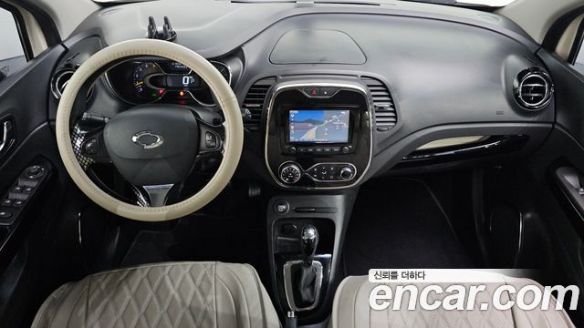 Renault Korea QM3 2015 — photo 10