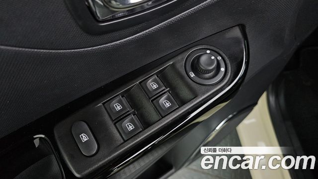 Renault Korea QM3 2015 — photo 22