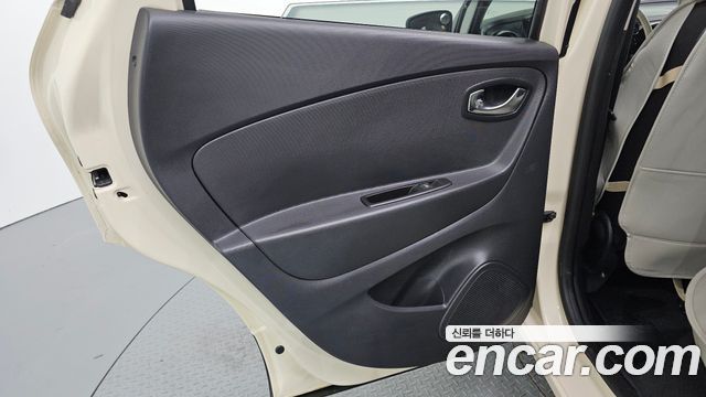 Renault Korea QM3 2015 — photo 15