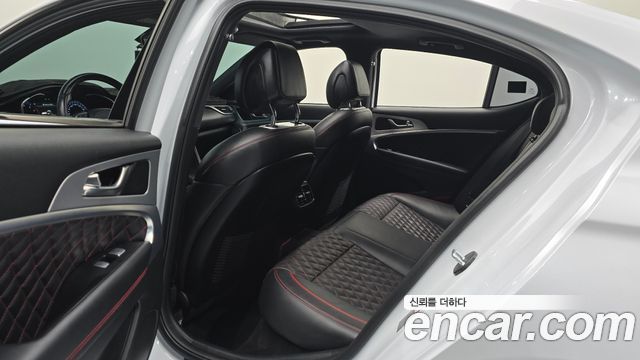 Genesis G70 2018 — photo 17