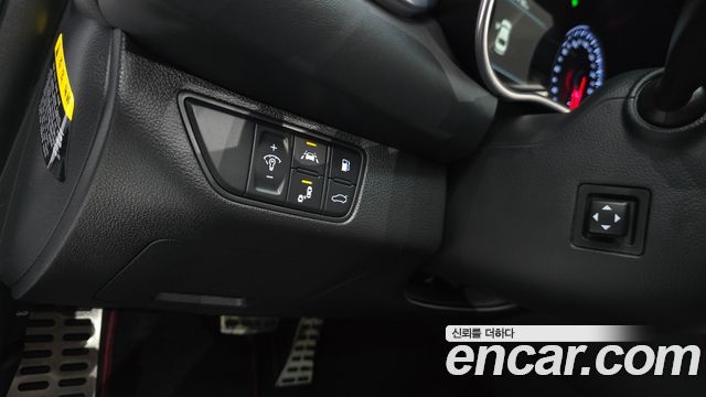 Genesis G70 2018 — photo 24