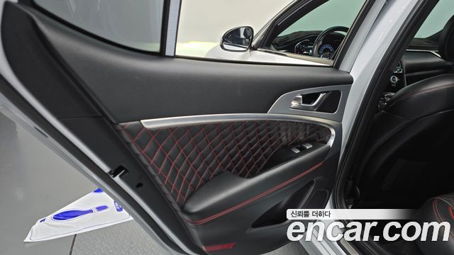 Genesis G70 2018 — photo 15