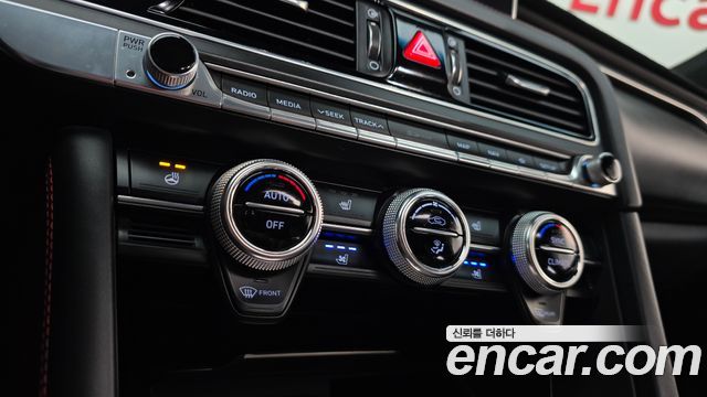 Genesis G70 2018 — photo 30