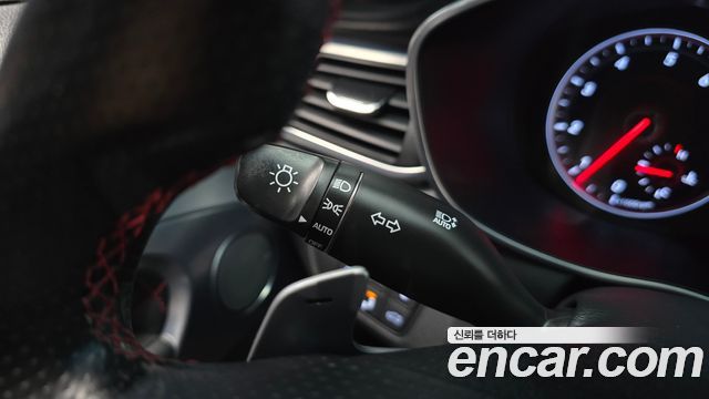 Genesis G70 2018 — photo 33