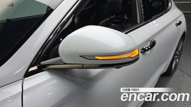 Genesis G70 2018 — photo 34