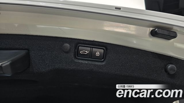 Kia K7 2020 — photo 34