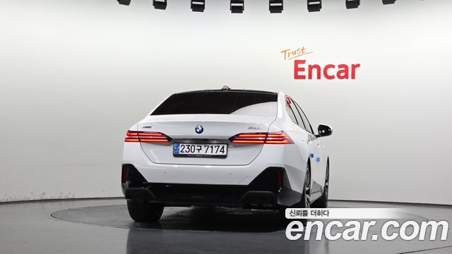 BMW 5-Series 2024 — photo 4