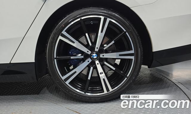 BMW 5-Series 2024 — photo 7