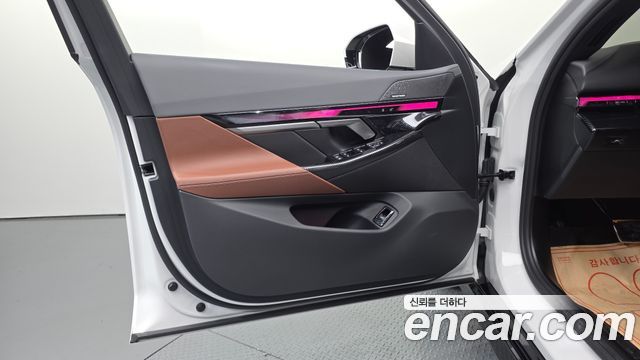 BMW 5-Series 2024 — photo 14