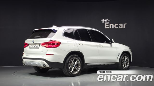 BMW X3 2018 — photo 2