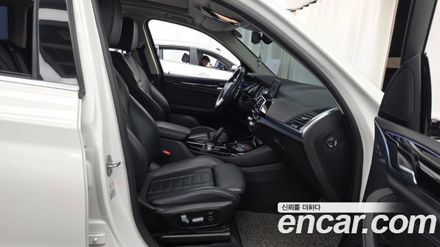 BMW X3 2018 — photo 17