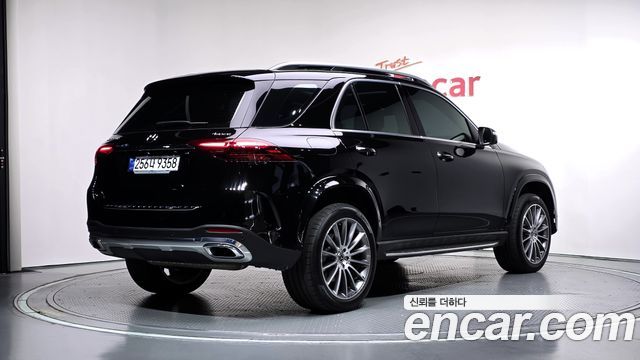 Mercedes-Benz GLE-Class 2025 — photo 2