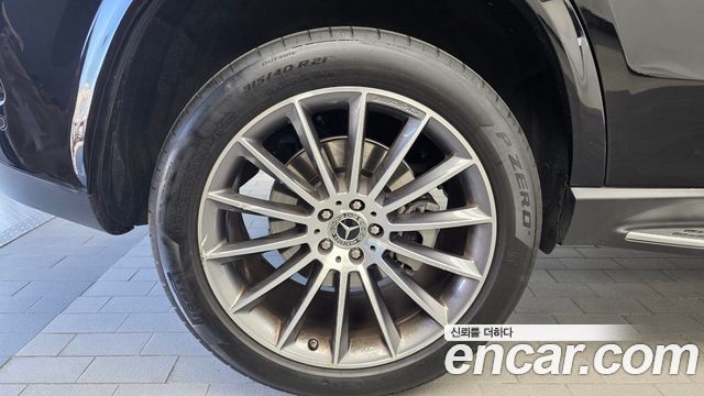 Mercedes-Benz GLE-Class 2025 — photo 5
