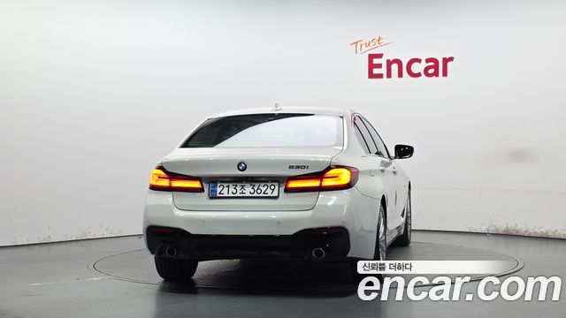 BMW 5-Series 2018 — photo 4