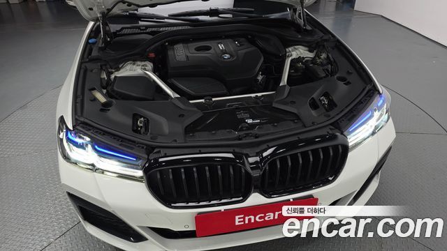 BMW 5-Series 2018 — photo 6