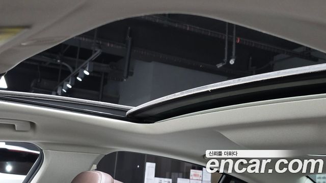 BMW 5-Series 2018 — photo 19