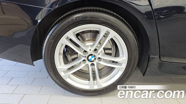 BMW 5-Series 2016 — photo 5