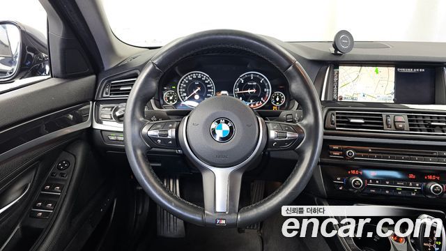 BMW 5-Series 2016 — photo 13