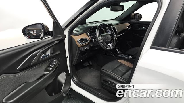Chevrolet Korea Trailblazer 2022 — photo 13