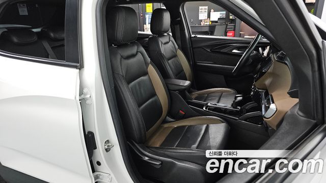 Chevrolet Korea Trailblazer 2022 — photo 16