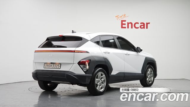 Hyundai Kona 2023 — photo 2