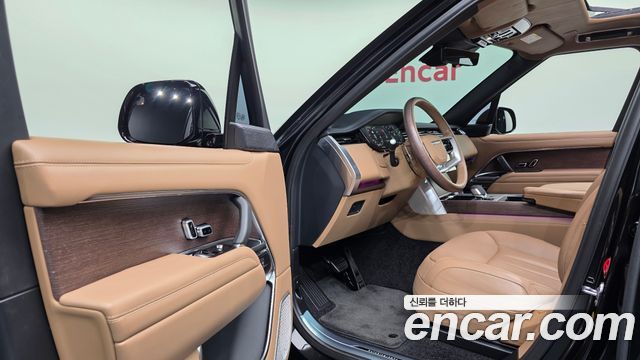 Land Rover Range Rover 2024 — photo 10