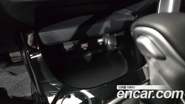 Kia Seltos 2023 — photo 13