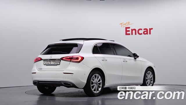 Mercedes-Benz A-Class 2019 — photo 2