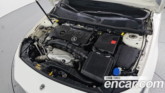 Mercedes-Benz A-Class 2019 — photo 6