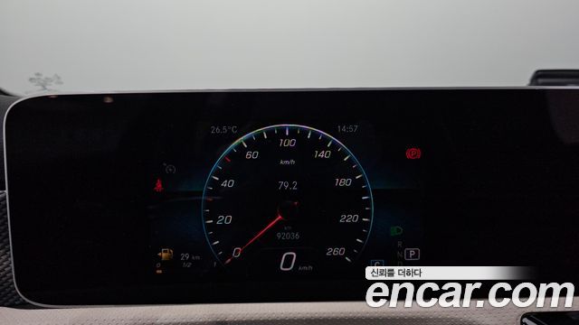 Mercedes-Benz A-Class 2019 — photo 11