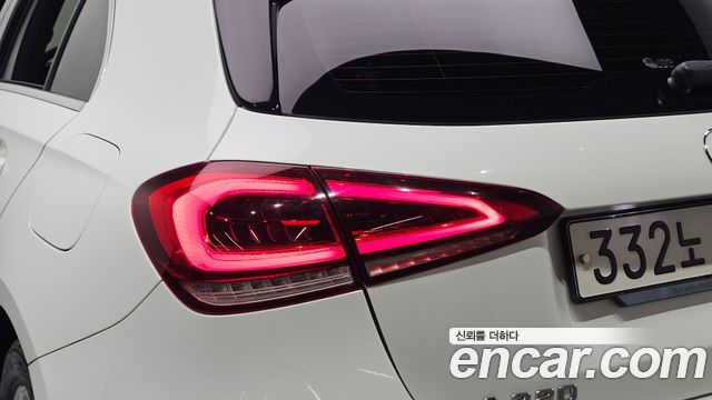 Mercedes-Benz A-Class 2019 — photo 9