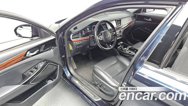 Kia K7 2017 — photo 13