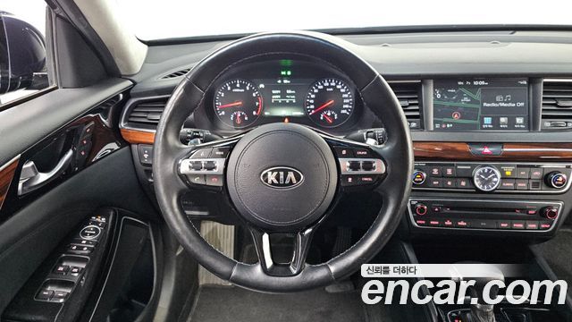 Kia K7 2017 — photo 19