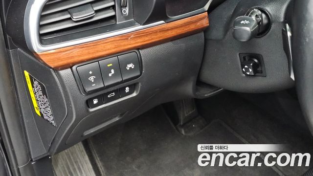 Kia K7 2017 — photo 20