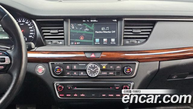 Kia K7 2017 — photo 21