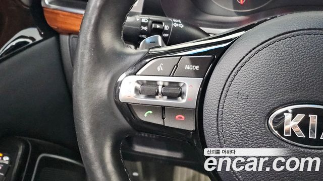 Kia K7 2017 — photo 23